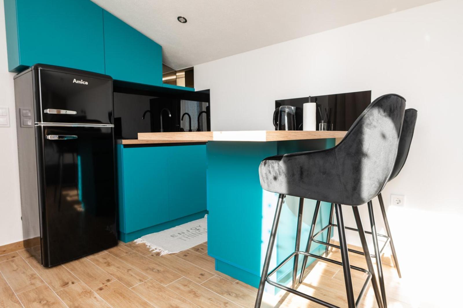 Apartments Villa Monique Рогозница Екстериор снимка